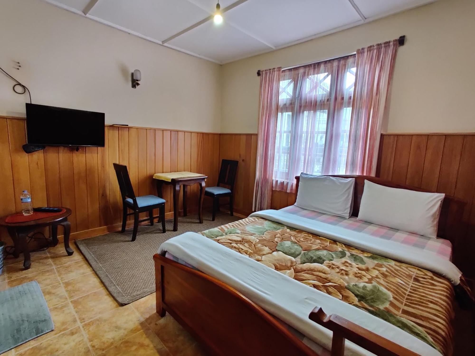 Carnation Rest Hotel นูวาราเอลิยา ภายนอก รูปภาพ