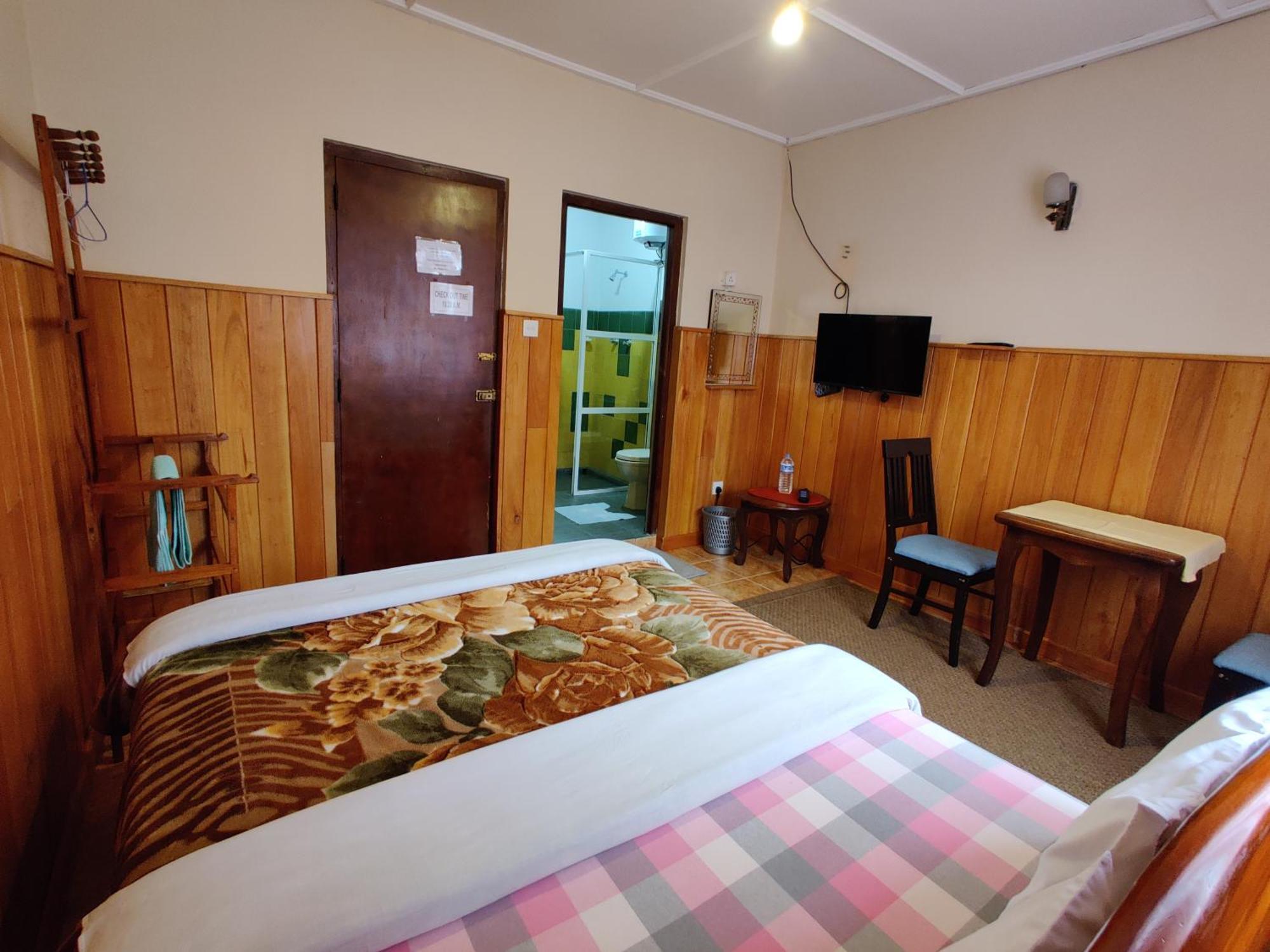 Carnation Rest Hotel นูวาราเอลิยา ภายนอก รูปภาพ