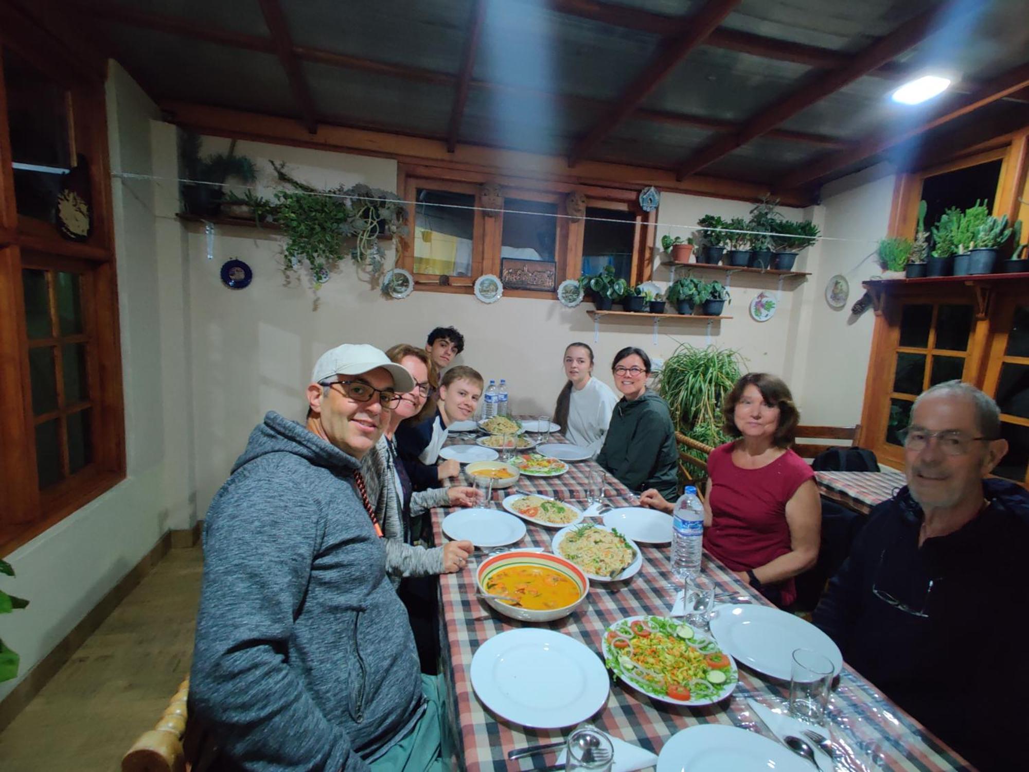 Carnation Rest Hotel นูวาราเอลิยา ภายนอก รูปภาพ